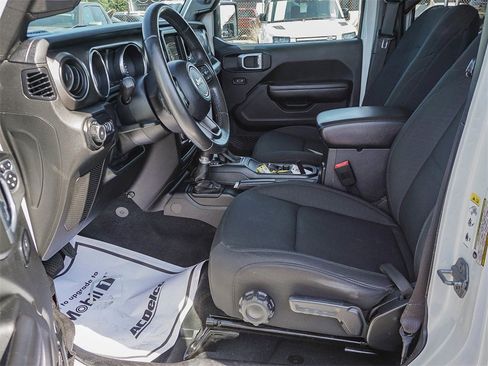 Used 2019 Jeep Wrangler Unlimited Sport S image 17
