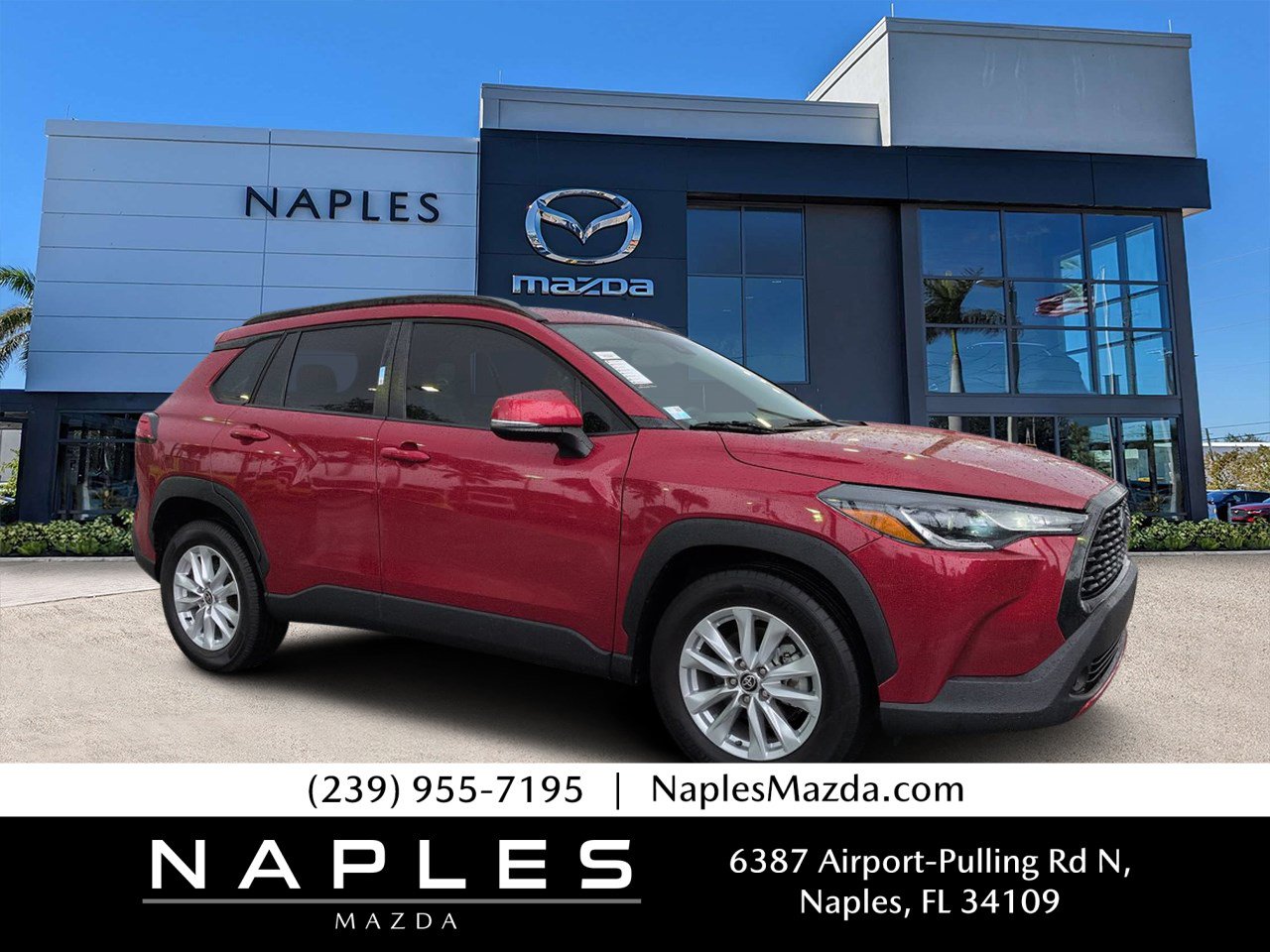 Used 2022 Toyota Corolla Cross LE w/ Moonroof Package FWD image 1