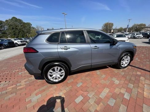 Used 2024 Toyota Corolla Cross L image 37