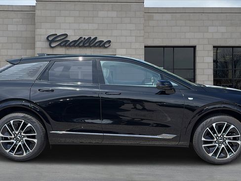 New 2025 Cadillac Optiq Sport 1 w/ LPO, Floor Liner Package AWD/4WD image 2