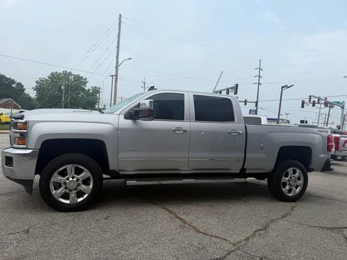 Used 2019 Chevrolet Silverado 2500 LTZ w/ Duramax Plus Package AWD/4WD image 6