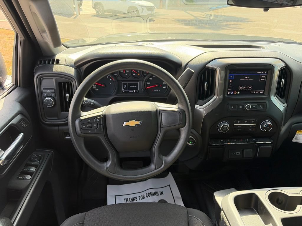 Used 2026 Chevrolet Silverado 1500 Custom w/ Turbomax Blackout Package RWD image 7