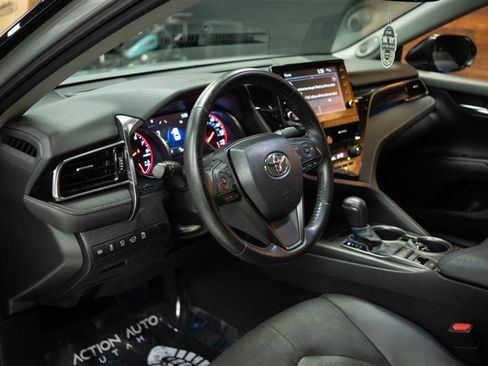 Used 2021 Toyota Camry XSE w/ Navigation Package image 9