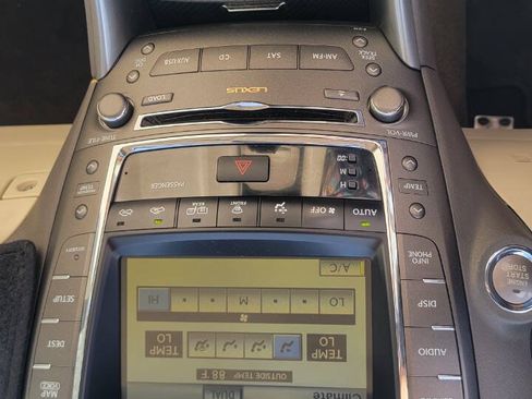 Used 2010 Lexus IS 250 w/ Preferred Accessory Package RWD image 28