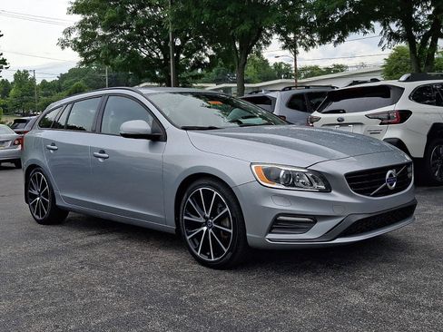 Used 2018 Volvo V60 T5 Dynamic w/ Vision Package AWD/4WD image 1