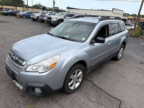 Used 2014 Subaru Outback 2.5i Limited AWD/4WD image 12