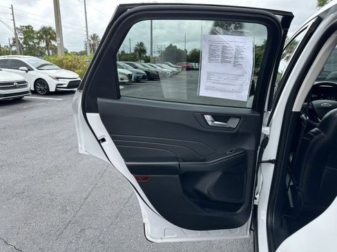 Used 2022 Ford Escape SEL image 39