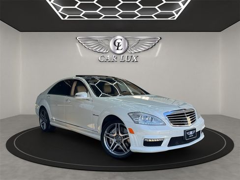 Used 2013 Mercedes-Benz S 63 AMG w/ Driver Assistance Pkg image 8