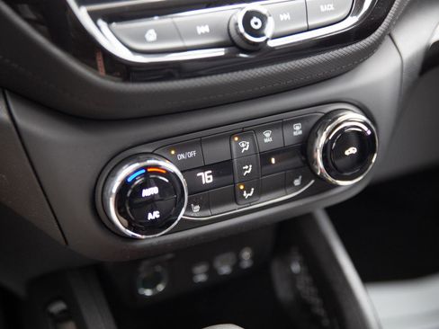 Used 2022 Chevrolet TrailBlazer LT w/ Convenience Package image 13