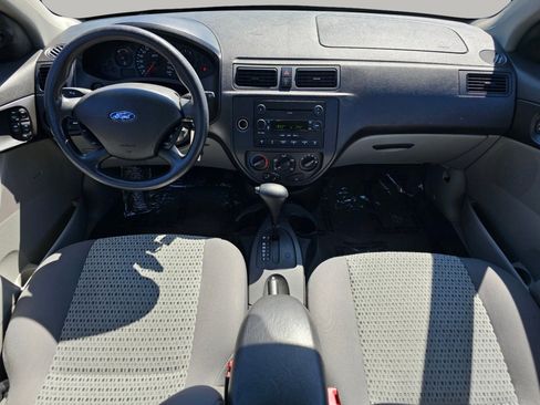 Used 2007 Ford Focus SE image 2