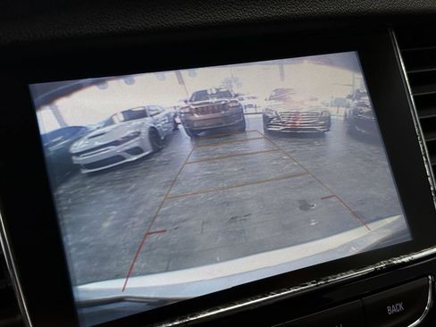 Used 2019 Buick Encore Essence image 61