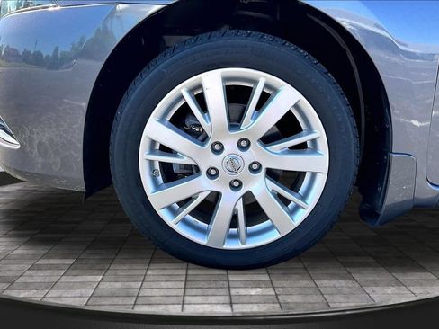 Used 2014 Nissan Sentra SL w/ Premium Package FWD image 9
