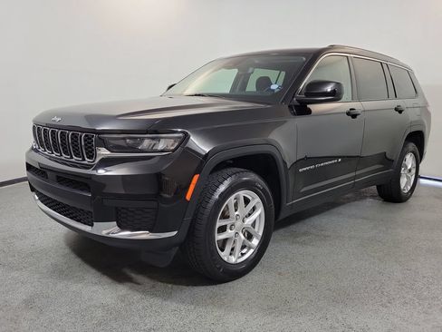 Used 2022 Jeep Grand Cherokee L Laredo w/ Luxury Tech Group I RWD image 3