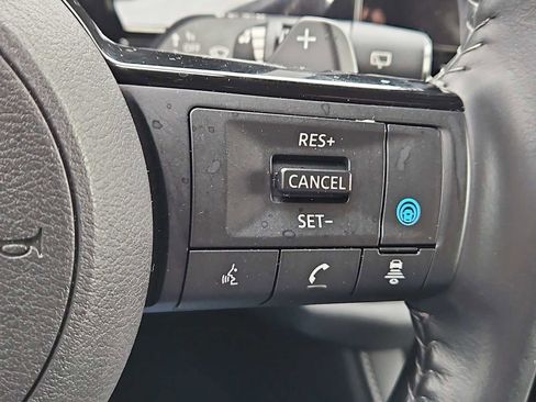 Used 2024 Nissan Pathfinder SL image 41