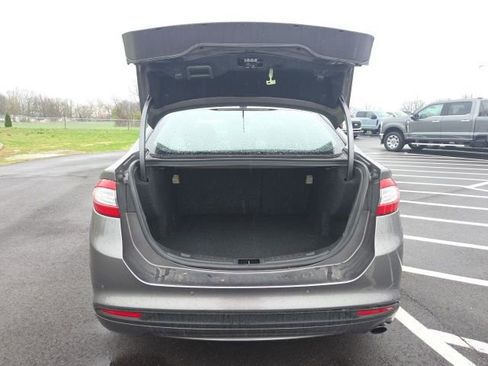 Used 2014 Ford Fusion SE w/ Equipment Group 202A image 10