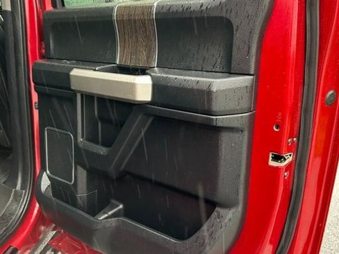 Used 2020 Ford F350 Lariat image 44