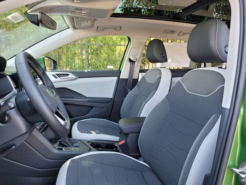 New 2026 Volkswagen Taos SE FWD image 13