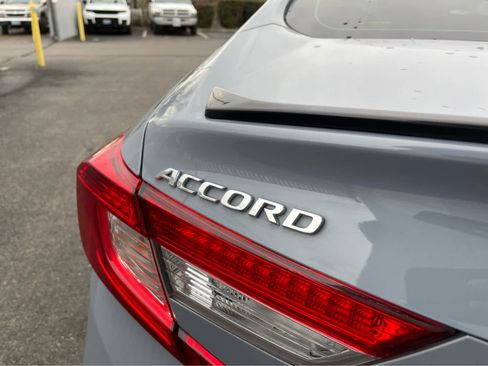 Used 2021 Honda Accord Sport image 9