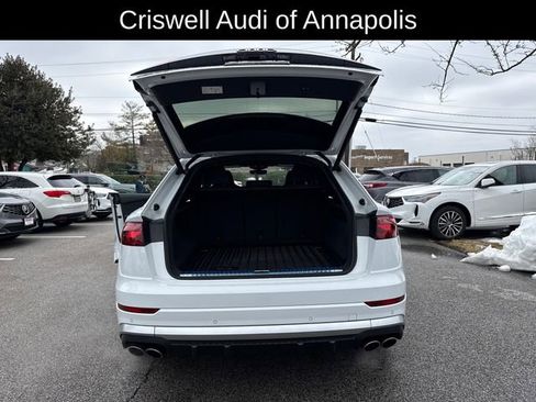 Used 2024 Audi SQ8 Prestige image 11