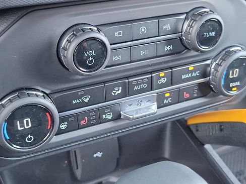 Used 2024 Ford Bronco Badlands AWD/4WD image 12