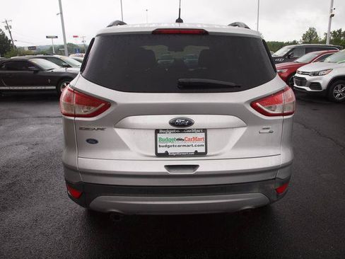Used 2015 Ford Escape SE w/ Equipment Group 201A AWD/4WD image 2