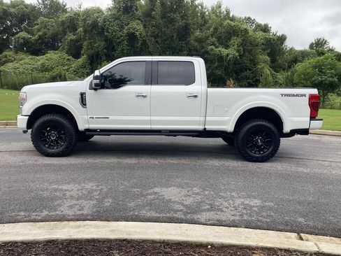 Certified 2022 Ford F350 Platinum w/ Tremor Off-Road Package AWD/4WD image 7