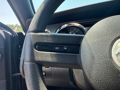 Used 2012 Ford Mustang Coupe RWD image 9