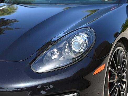 Used 2015 Porsche Panamera GTS AWD/4WD image 7