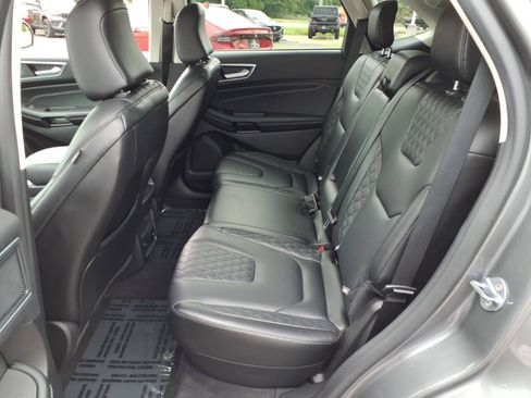 Used 2024 Ford Edge Titanium AWD/4WD image 6