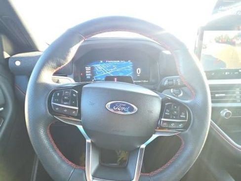 Certified 2025 Ford Explorer ST-Line RWD image 29