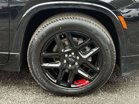 Used 2023 Chevrolet Traverse Premier w/ Redline Edition image 7