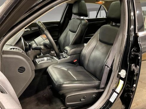Used 2016 Chrysler 300 C AWD/4WD image 22