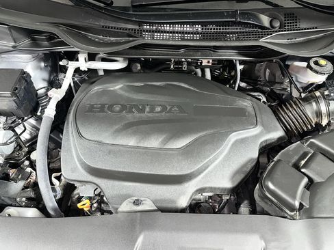 Used 2024 Honda Odyssey Touring image 12