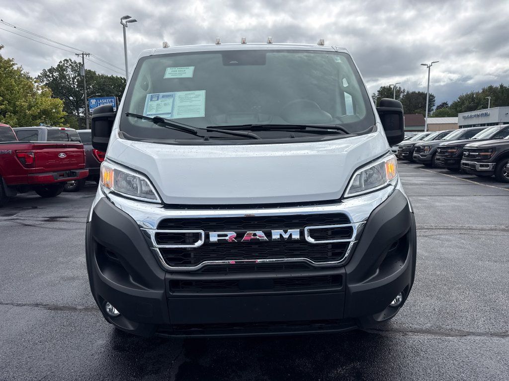 Used 2025 RAM ProMaster 2500 w/ U-Haul Equipment Group FWD image 3