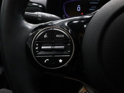 Used 2023 Kia Soul EX image 25