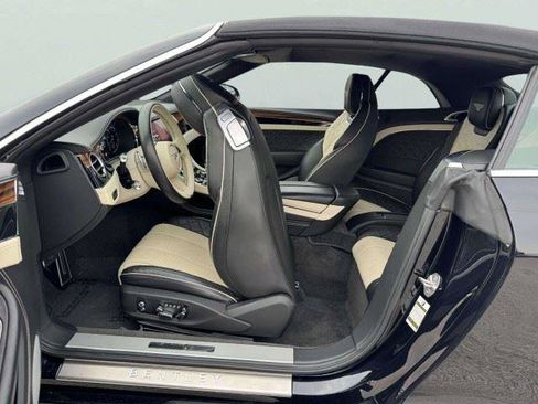 Used 2022 Bentley Continental GT AWD/4WD image 49