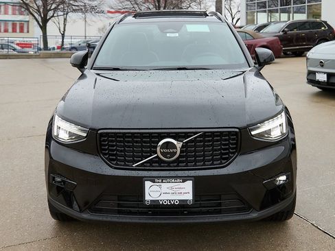 New 2026 Volvo XC40 B4 Plus w/ Climate Package image 5