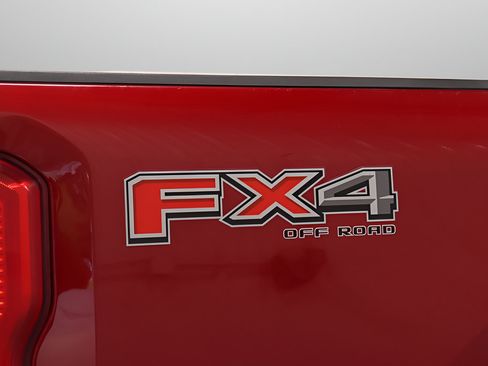 Used 2024 Ford F250 XLT AWD/4WD image 32