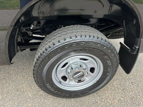 Used 2023 Ford F350 XL w/ FX4 Off-Road Package AWD/4WD image 33