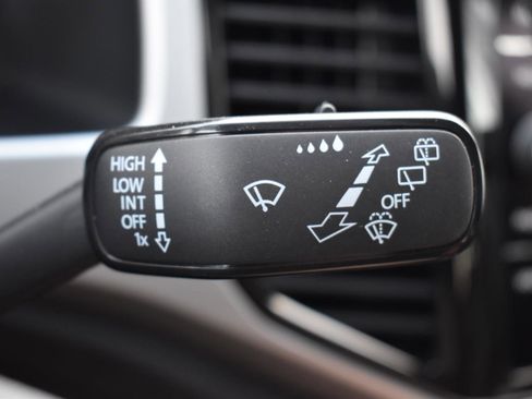 Used 2022 Volkswagen Atlas SE image 28