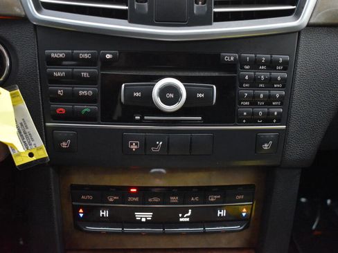 Used 2011 Mercedes-Benz E 350 Sedan image 23