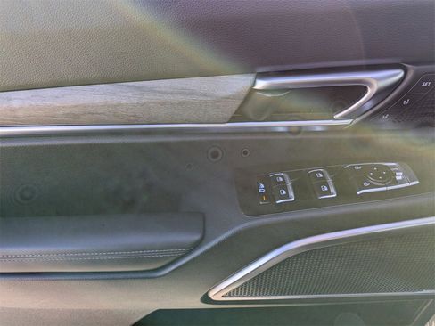 Used 2022 Kia Telluride SX w/ SX Prestige Package image 10