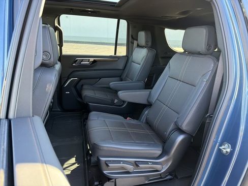 New 2026 Chevrolet Suburban High Country image 25