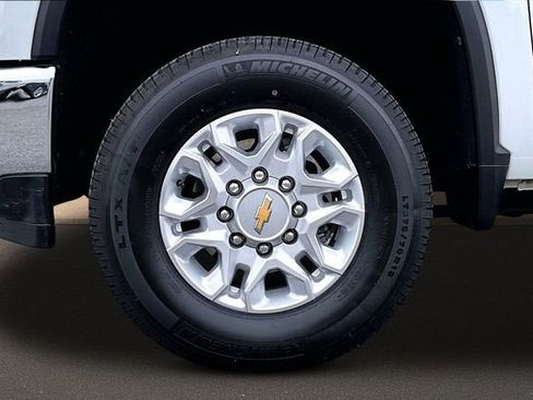 Used 2022 Chevrolet Silverado 3500 LT w/ Convenience Package AWD/4WD image 8