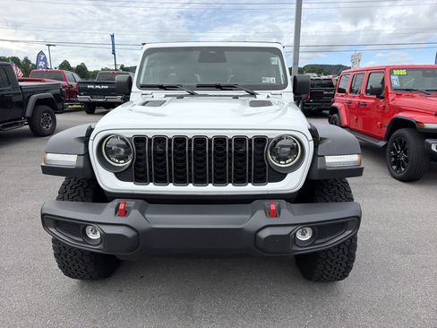 Used 2026 Jeep Wrangler Unlimited Rubicon AWD/4WD image 2