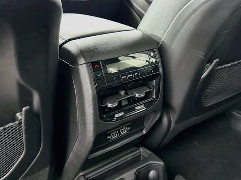 Used 2024 Jeep Grand Cherokee L Laredo AWD/4WD image 22
