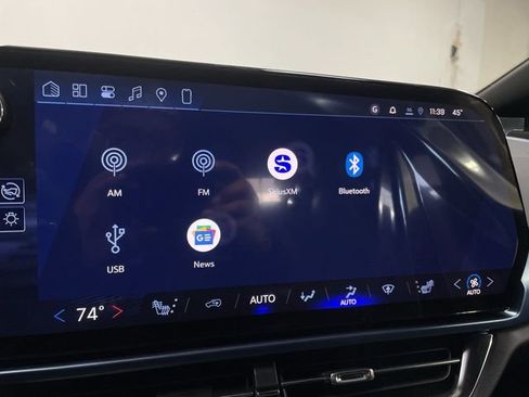 New 2026 Chevrolet Equinox EV LT image 16