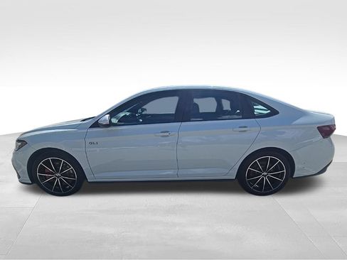 Used 2025 Volkswagen Jetta GLI Autobahn FWD image 2