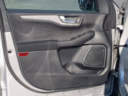 Used 2020 Ford Escape SE Sport image 14