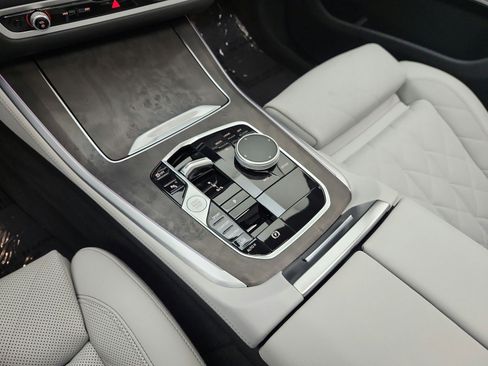 Used 2024 BMW X5 xDrive40i w/ M Sport Package image 13